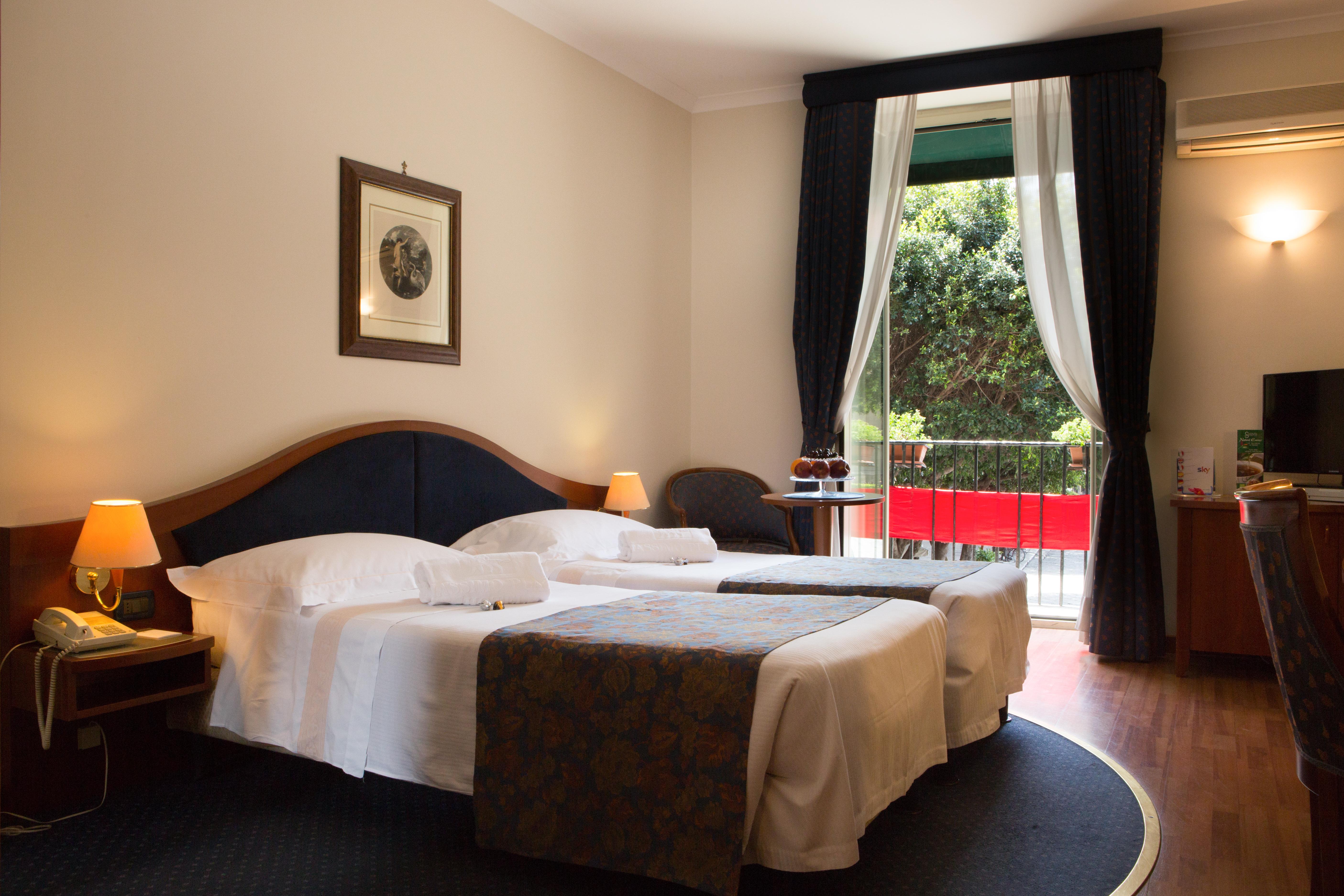 Massimo Plaza Hotel ปาแลร์โม ภายนอก รูปภาพ